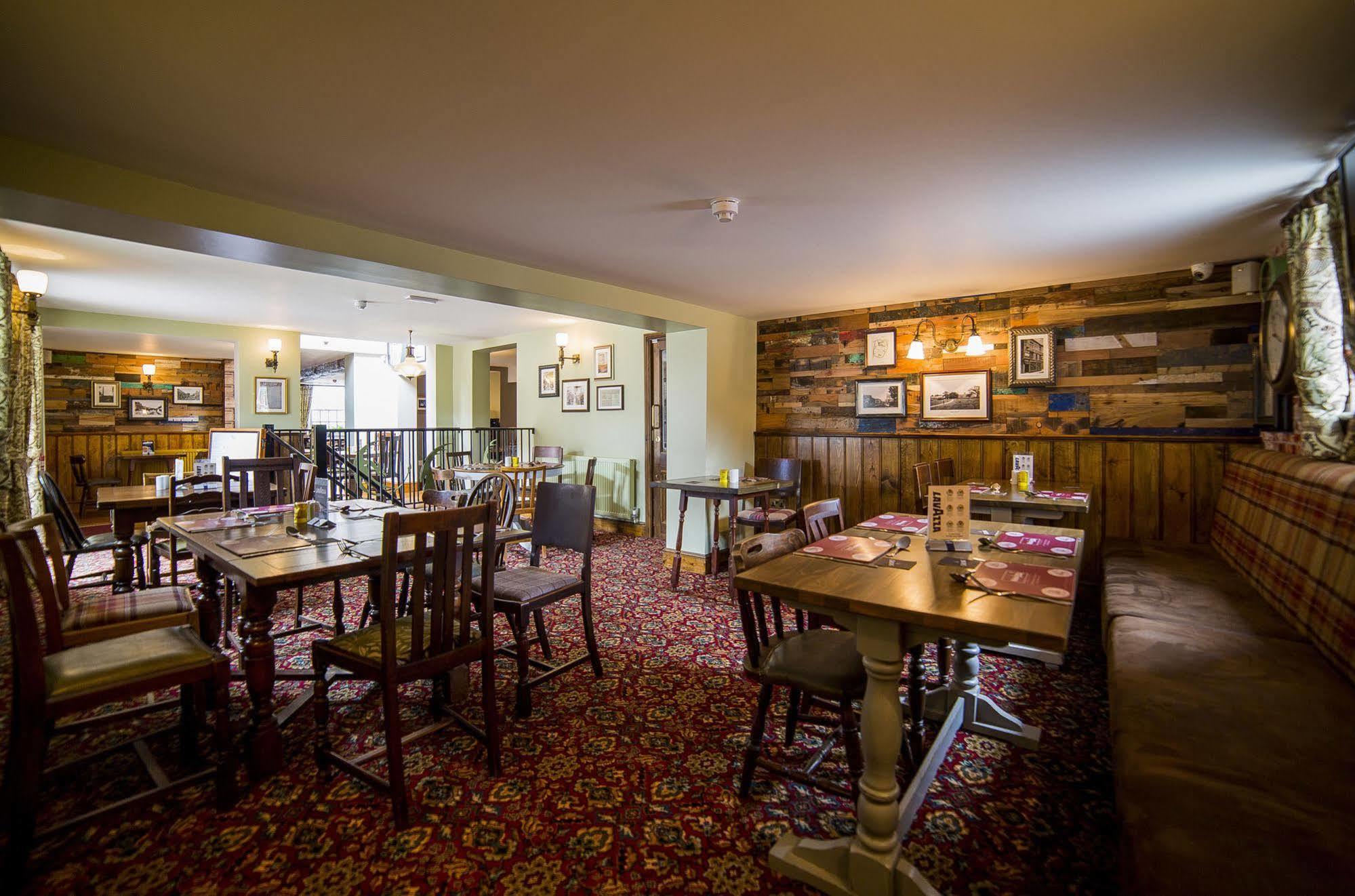 The Green Dragon Wellington  Luaran gambar